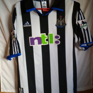 Newcastle United - 32 Kevin Gallacher - player issue worn