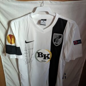 Match Worn y dedicada - Vitoria Guimaraes (Portugal) - 15 Paulo Oliveira - Europa League