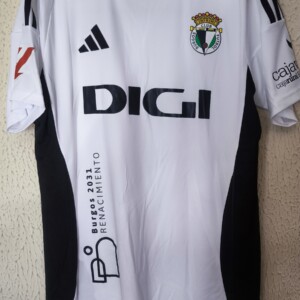 Nueva y Player Issue - Burgos CF - 21 Iñigo Cordoba