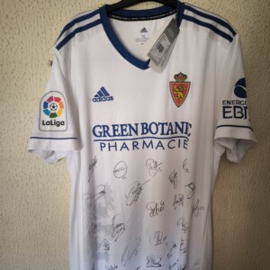 Nueva - Real Zaragoza - firmada por la plantilla