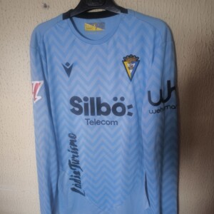 Player Issue / Match Worn - Cadiz CF - 26 Victor Aznar