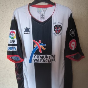 Match Worn y firmada - Levante UD - centenario - 5 Miquel Robuste