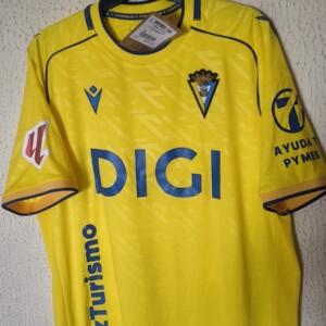 Nueva - Cadiz CF - 32 Sergio Almagro - player issue