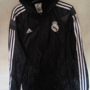 Real Madrid - prematch - cortavientos
