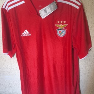 Nueva - SL Benfica - player issue